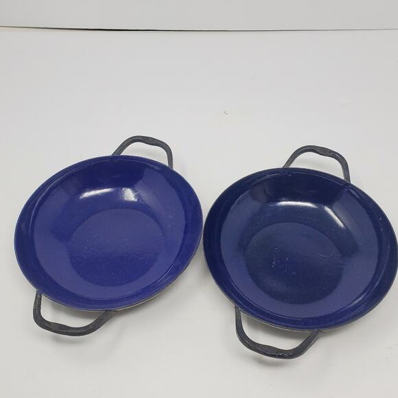 Vintage Small Set of 2 Enamelware Dark blue handled bowl 6" - Picture 1 of 6